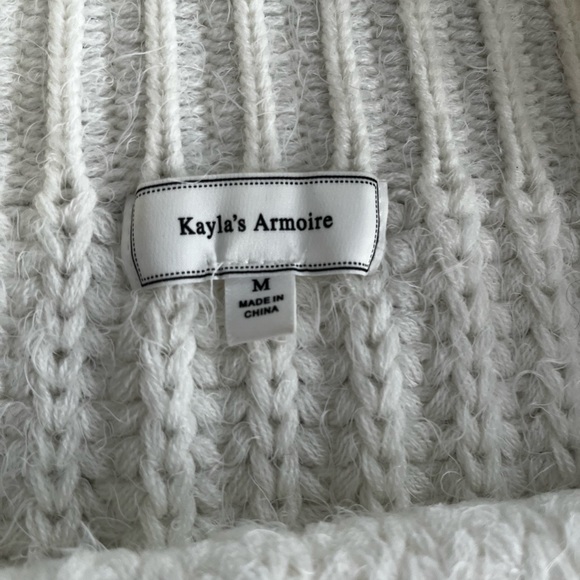 Off the shoulder fuzzy sweater - Picture 6 of 9